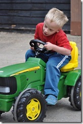 Joni on tractor