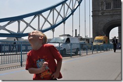 Joni on tower bridge