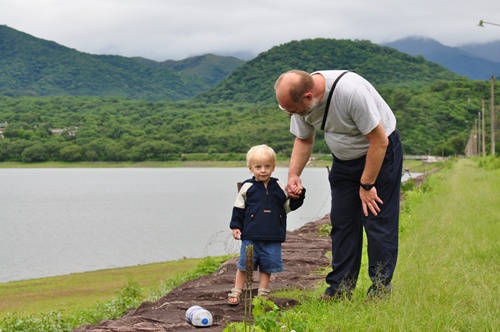 Joni and Martin by the lake